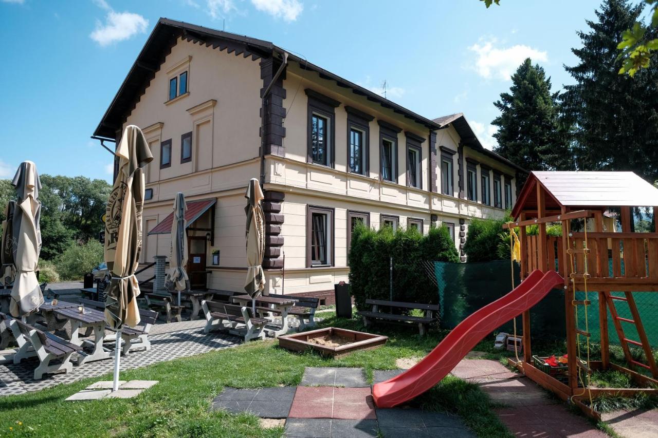 Penzion Betty Okounov Exterior foto